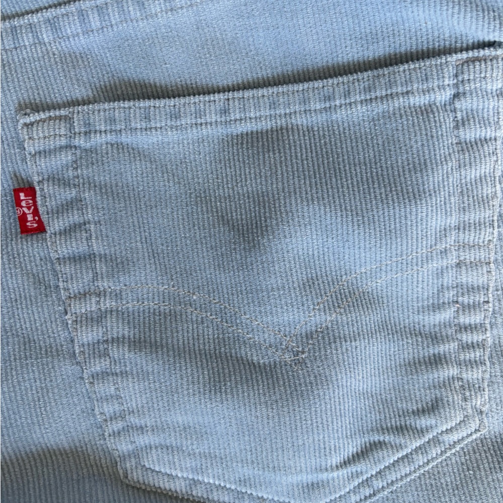 NEVER WORN VINTAGE LEVIS 505 JEAN’S CORDUROY BABY BLUE SIZE 33W 30L